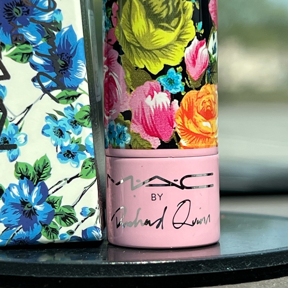 MAC x Richard Quinn "Vamp-tastic" Lipstick - Picture 15 of 16
